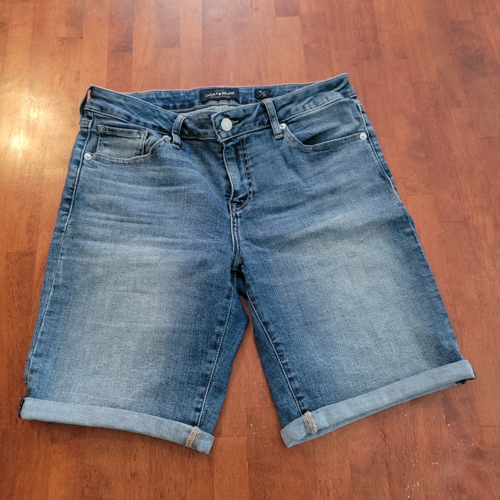 Lucky Brand Bermuda Shorts 8 29